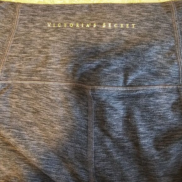 Victoria’s Secret Black/grey Leggings with Pockets  Size 4 - Picture 3 of 5